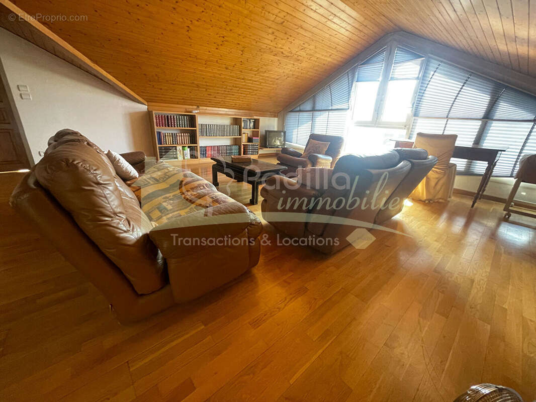 Appartement à CLUSES