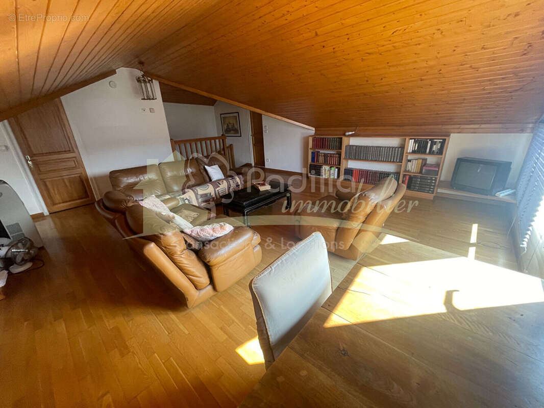 Appartement à CLUSES