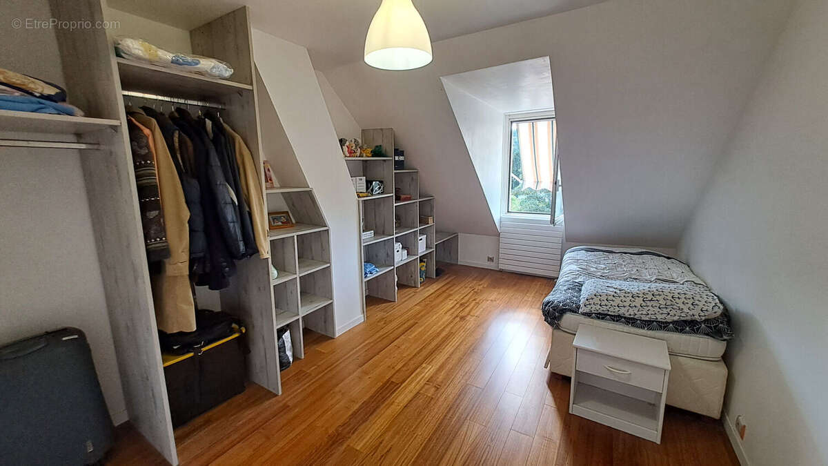 Maison à SAINT-REMY-LES-CHEVREUSE