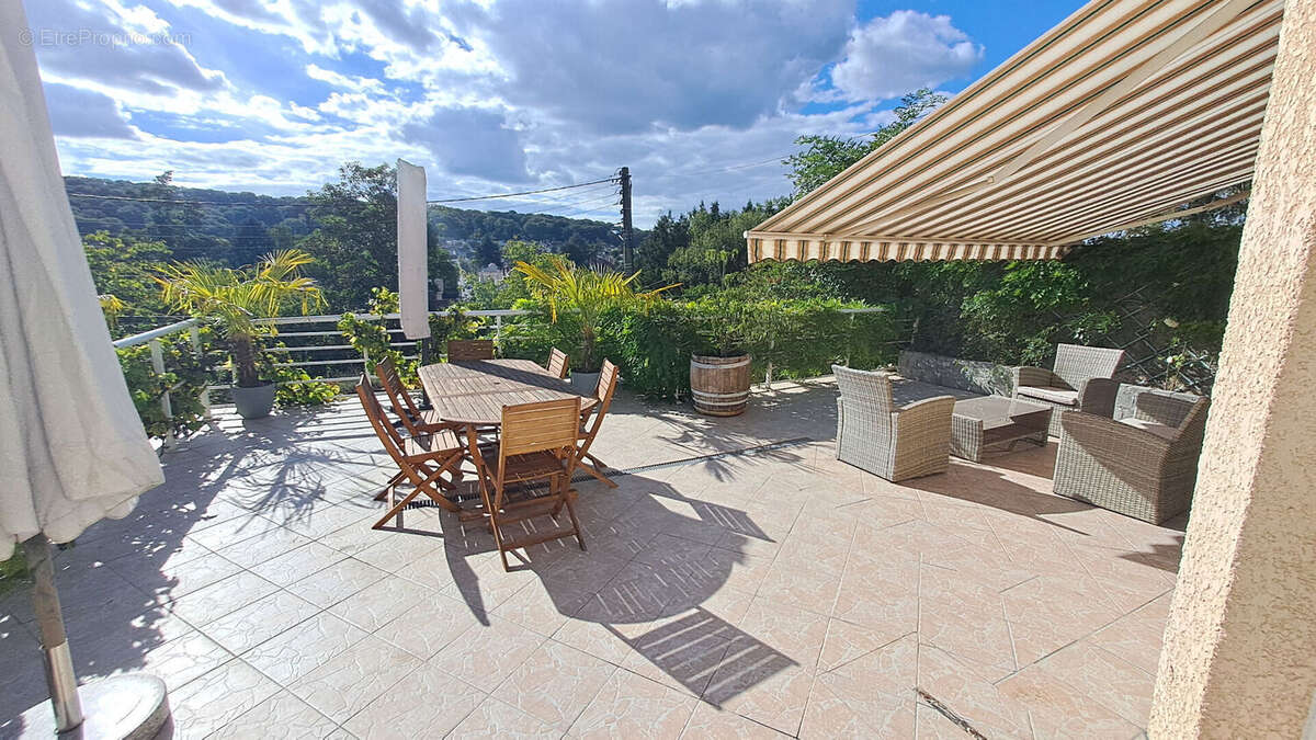 Maison à SAINT-REMY-LES-CHEVREUSE