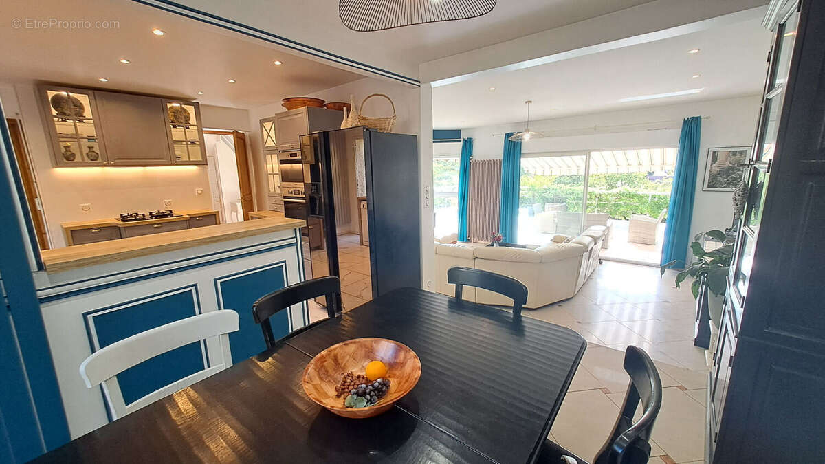 Maison à SAINT-REMY-LES-CHEVREUSE