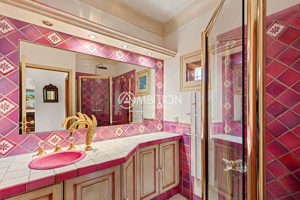 Maison à FIGANIERES