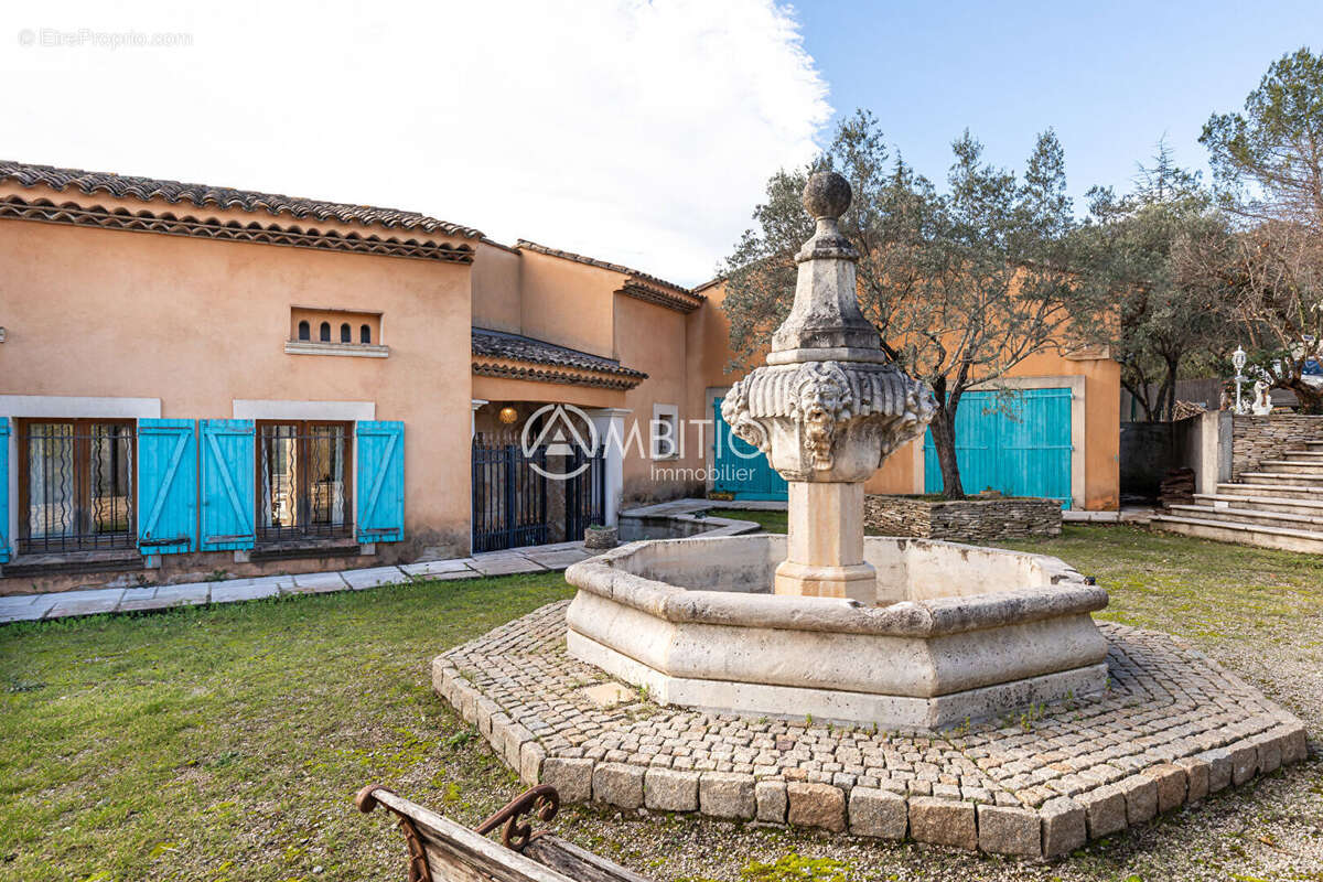 Maison à FIGANIERES