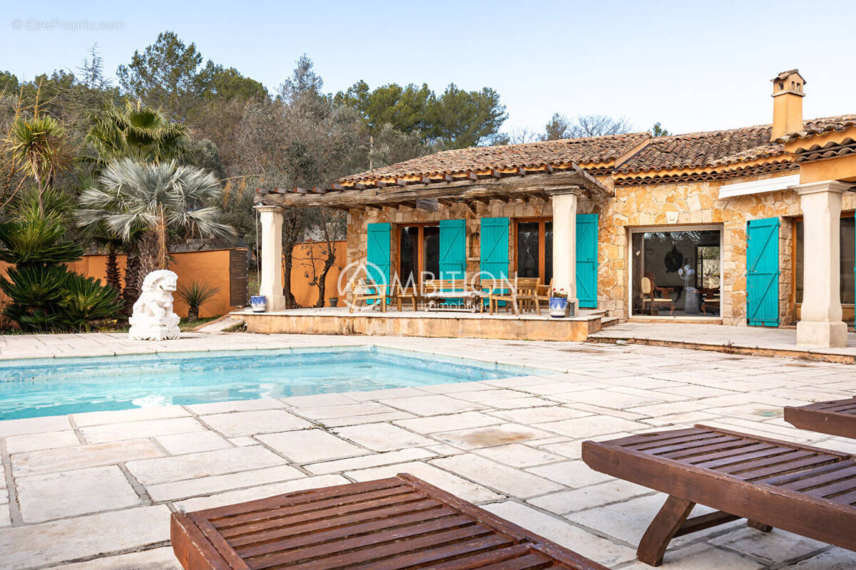 Maison à FIGANIERES