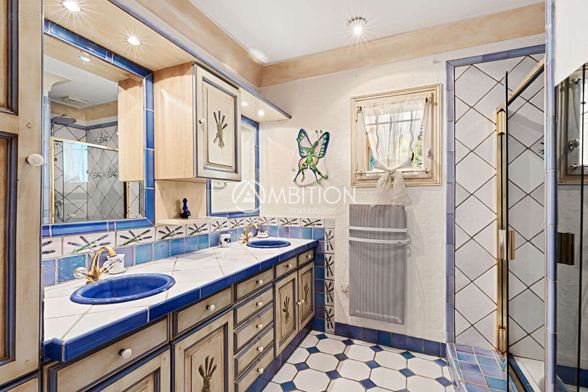 Maison à FIGANIERES