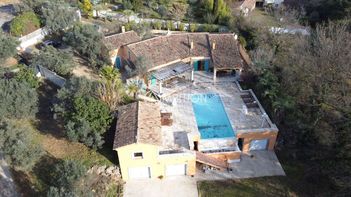 Maison à FIGANIERES