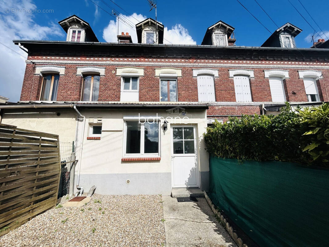 Maison à DEVILLE-LES-ROUEN