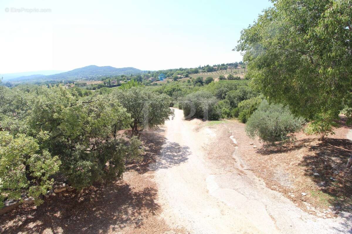 Maison à SAINT-SATURNIN-LES-APT