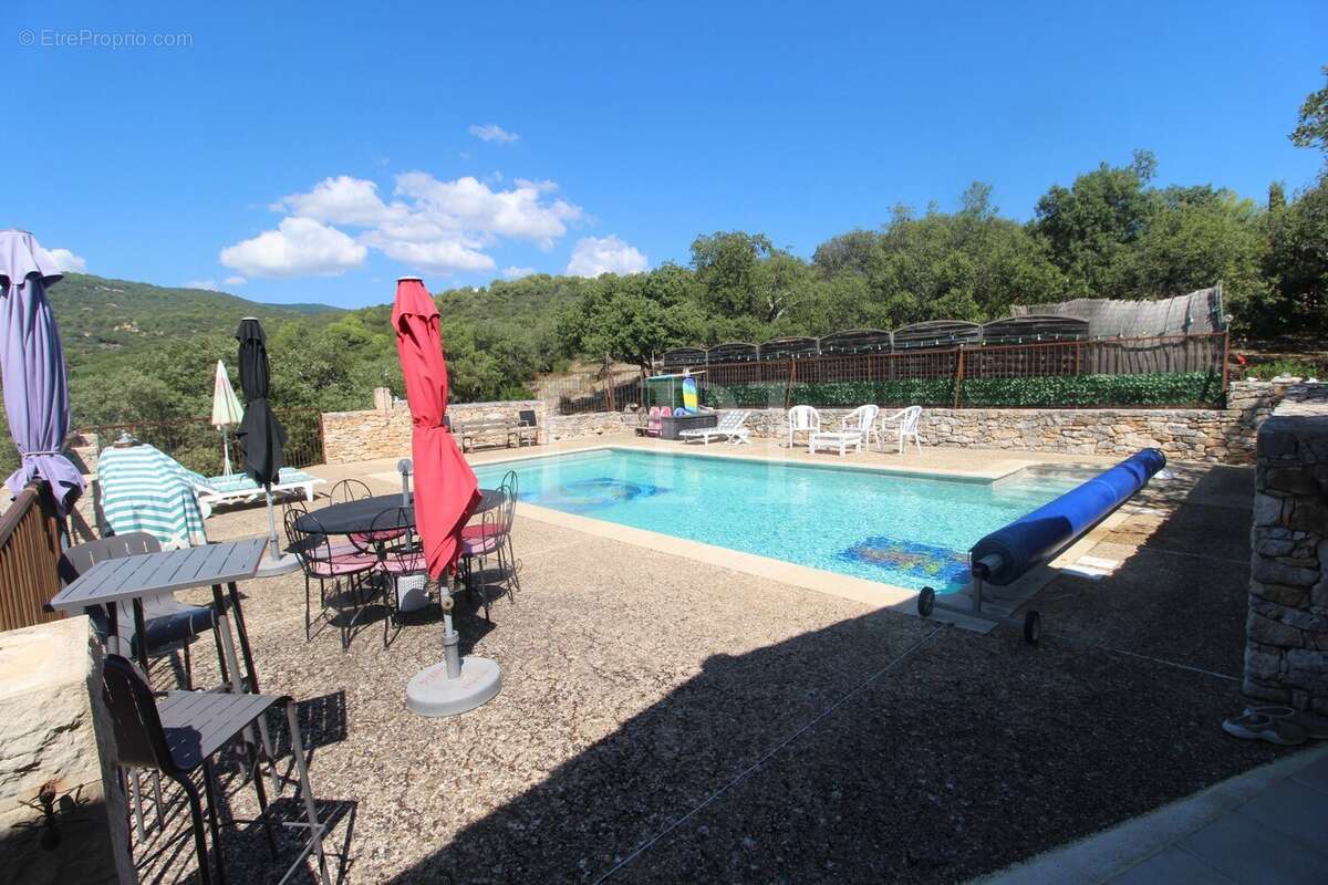 Maison à SAINT-SATURNIN-LES-APT