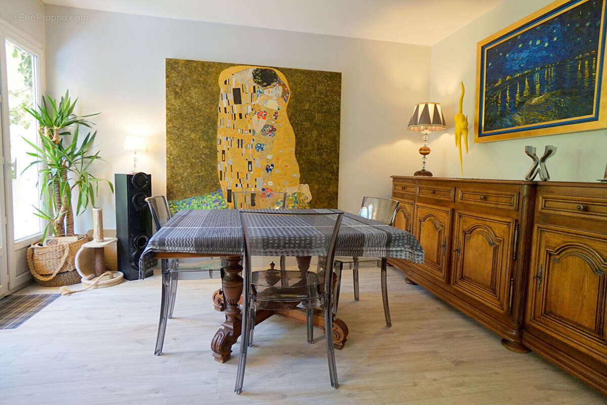 Maison à MEZIERES-SUR-SEINE