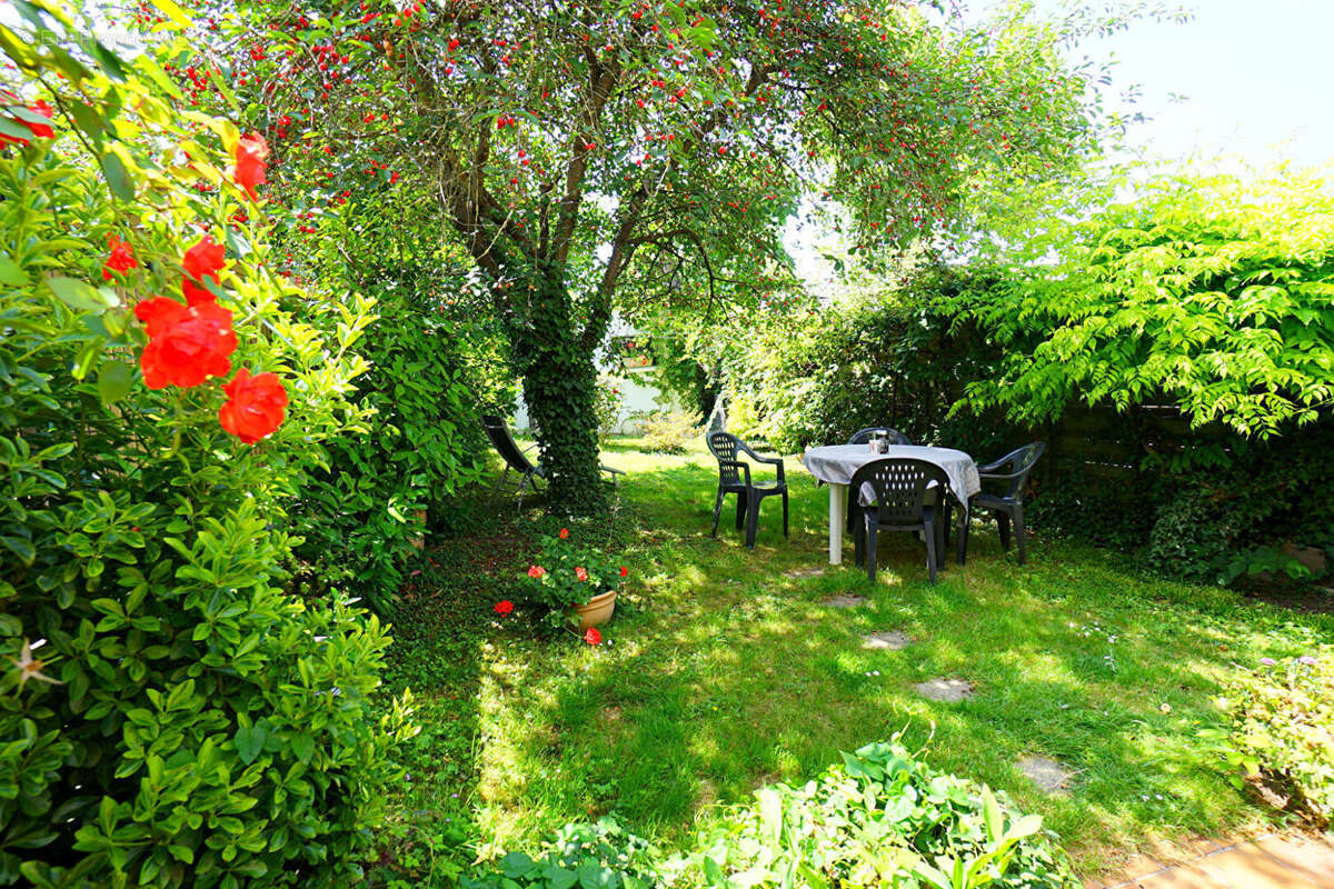 Maison à MEZIERES-SUR-SEINE
