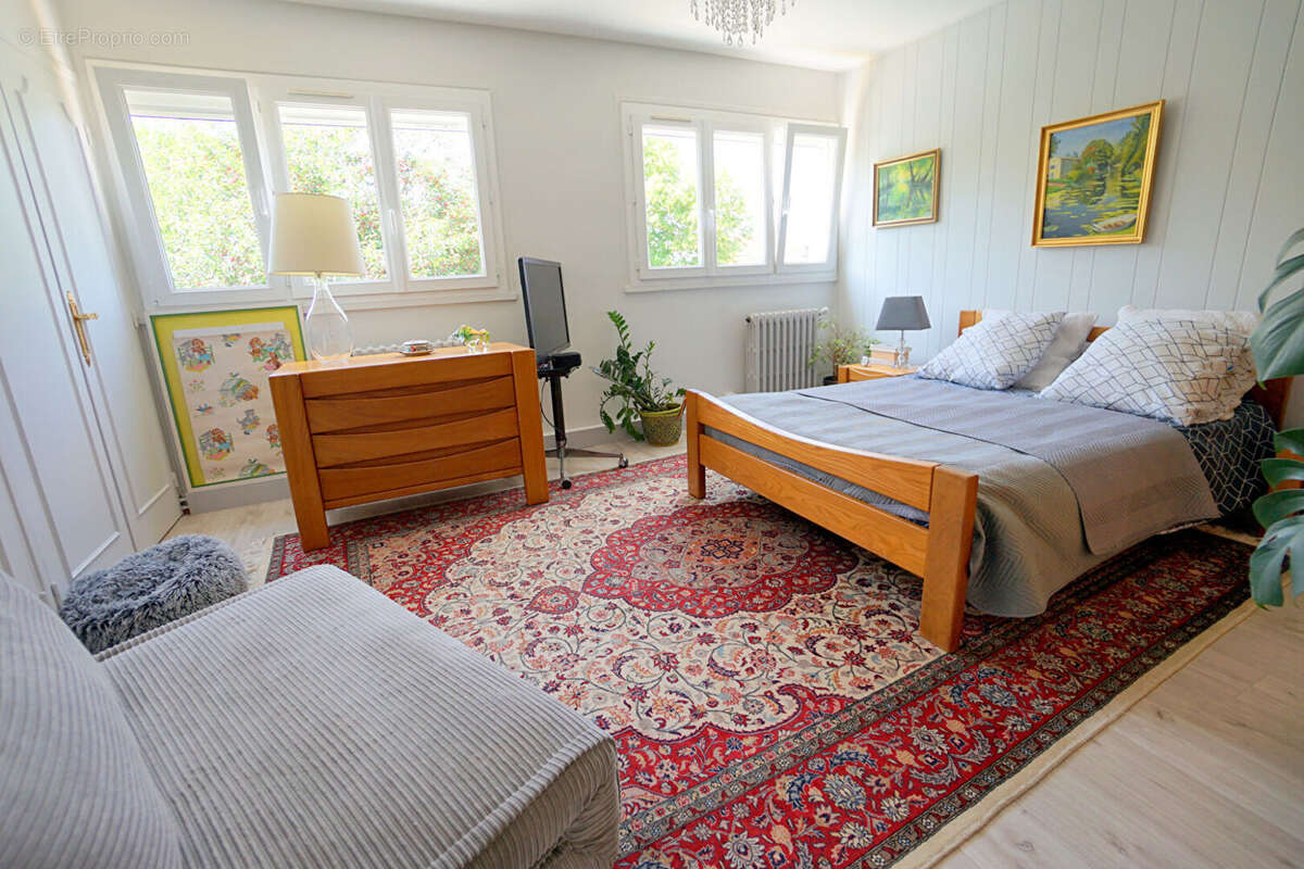 Maison à MEZIERES-SUR-SEINE