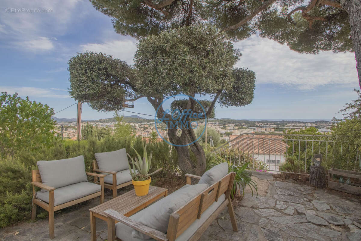 Maison à LA VALETTE-DU-VAR