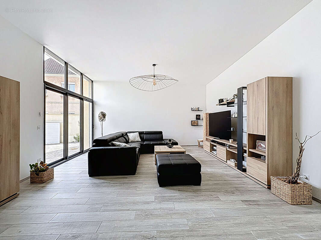 Maison à FLINS-SUR-SEINE