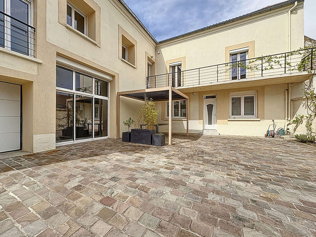 Maison à FLINS-SUR-SEINE