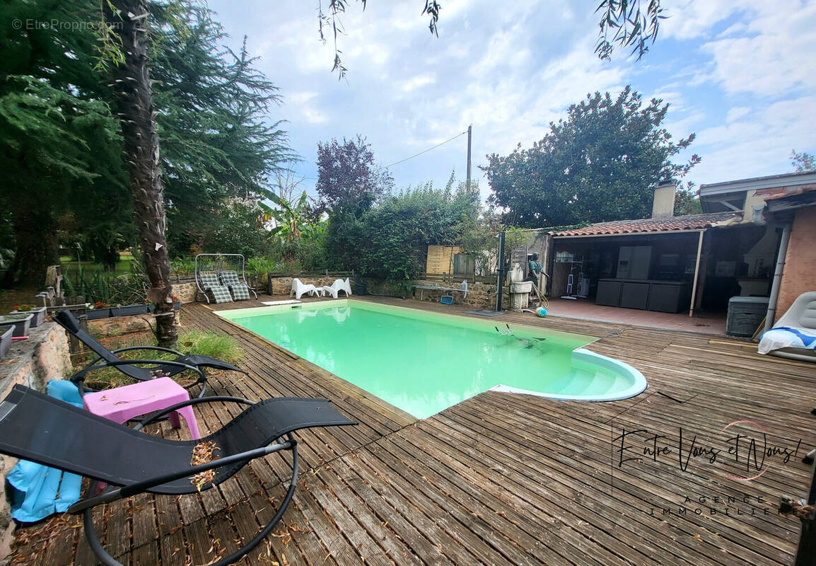 Maison à SAINT-PIERRE-DE-MONS