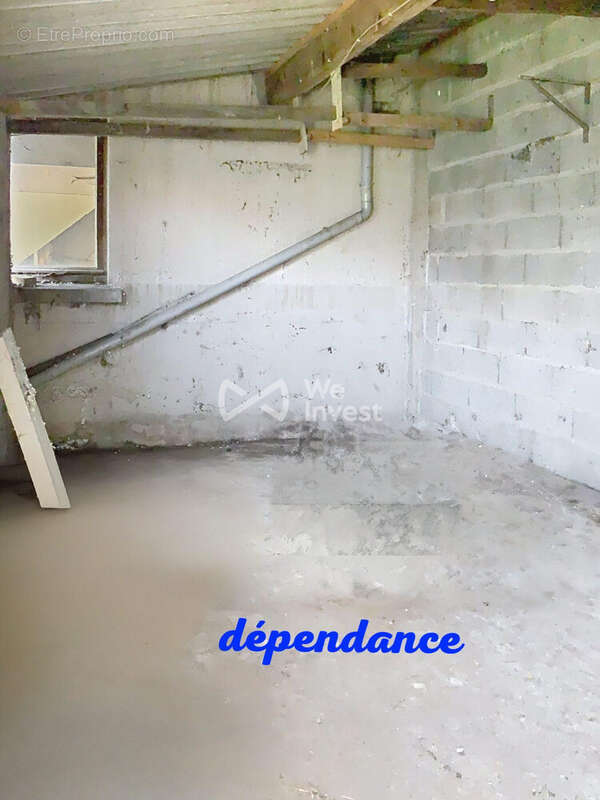 dependance - Maison à SAINT-THIBAULT-DES-VIGNES