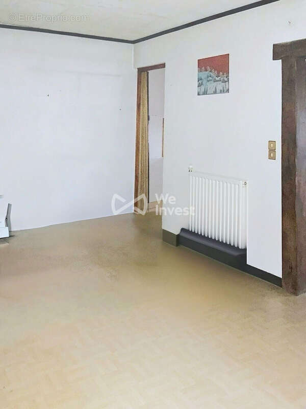 Maison à SAINT-THIBAULT-DES-VIGNES