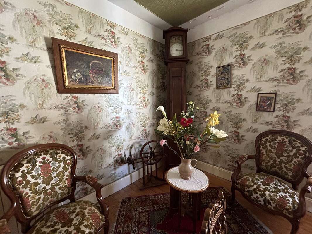 Maison à SAINT-JULIEN-DU-GUA