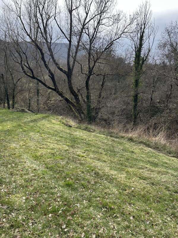 Terrain à SAINT-PRIEST