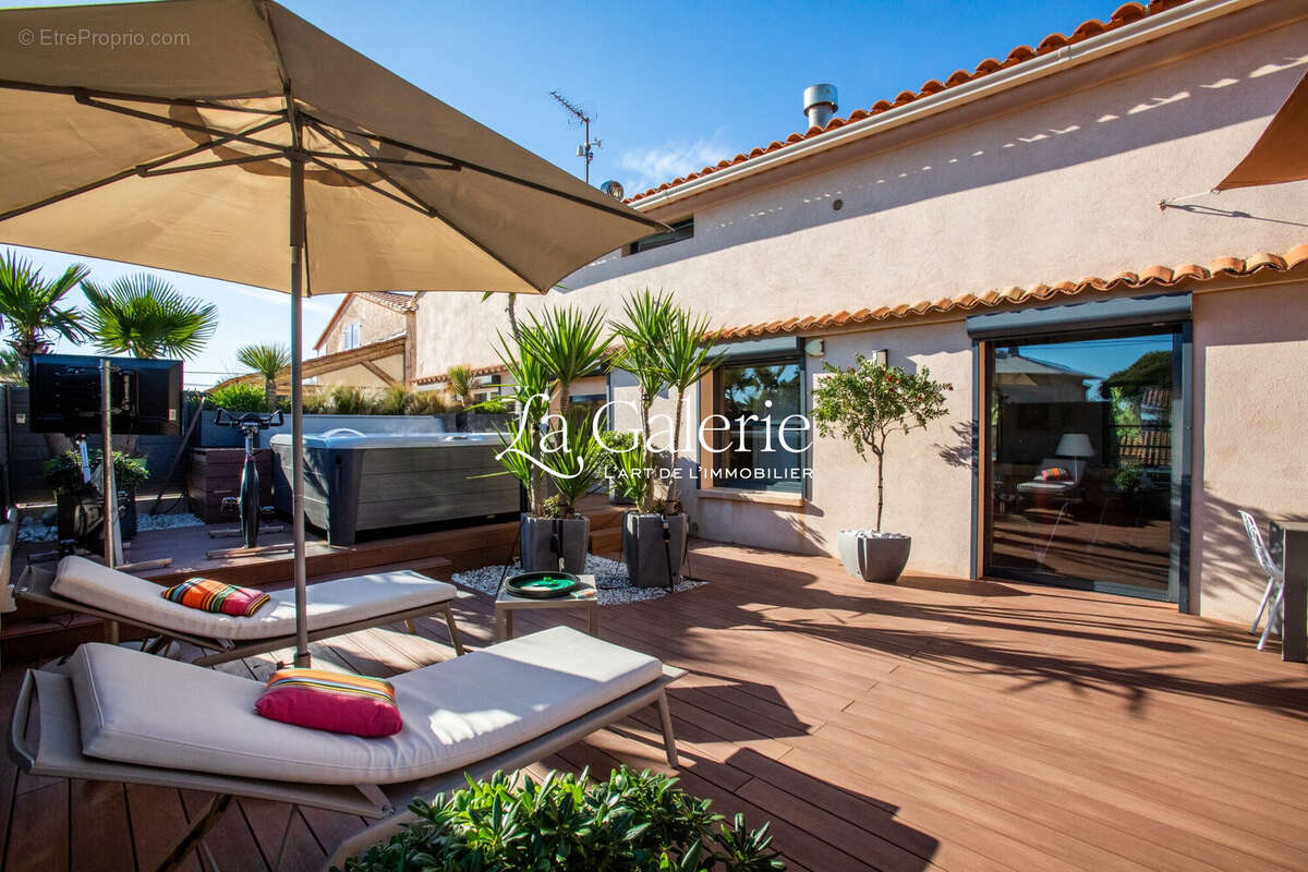 Appartement à HYERES