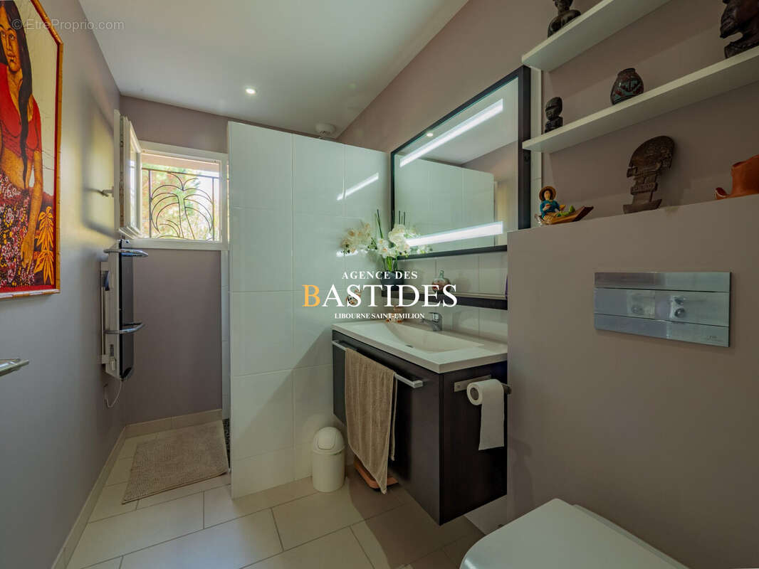 Maison à SAINT-QUENTIN-DE-BARON