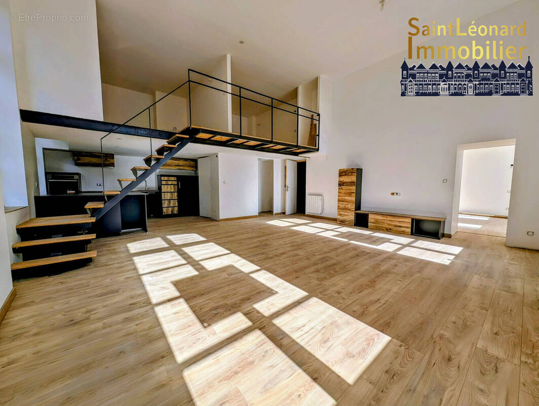 Appartement à FOUGERES