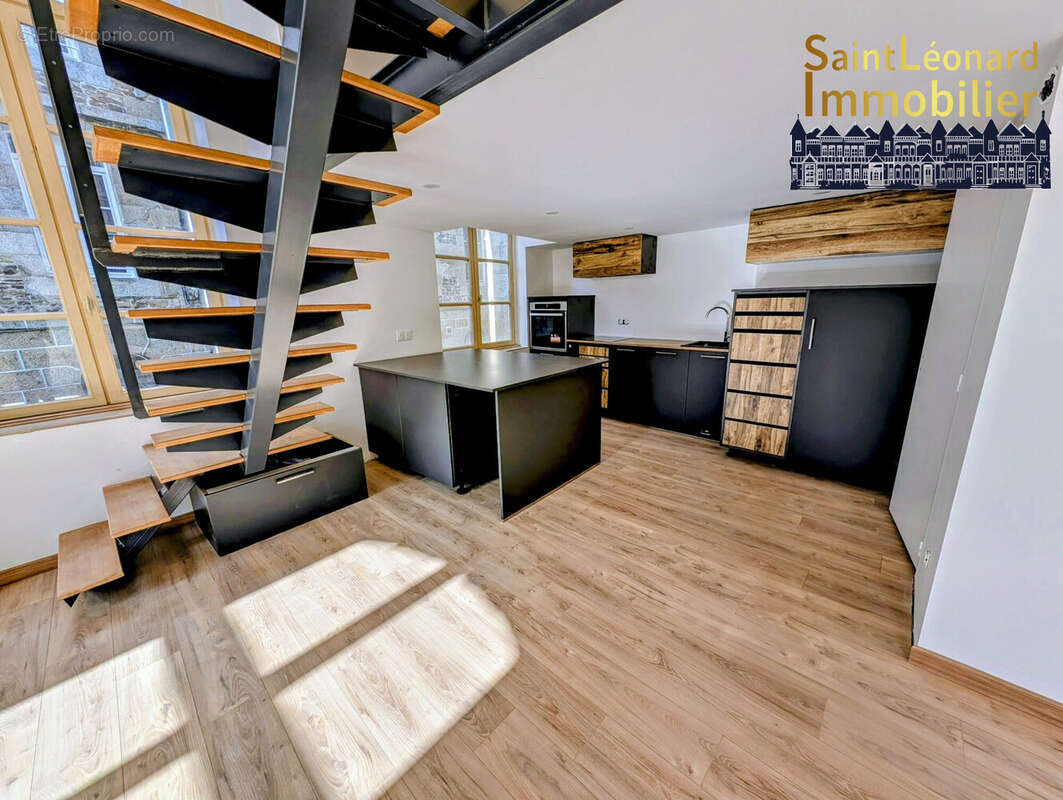 Appartement à FOUGERES