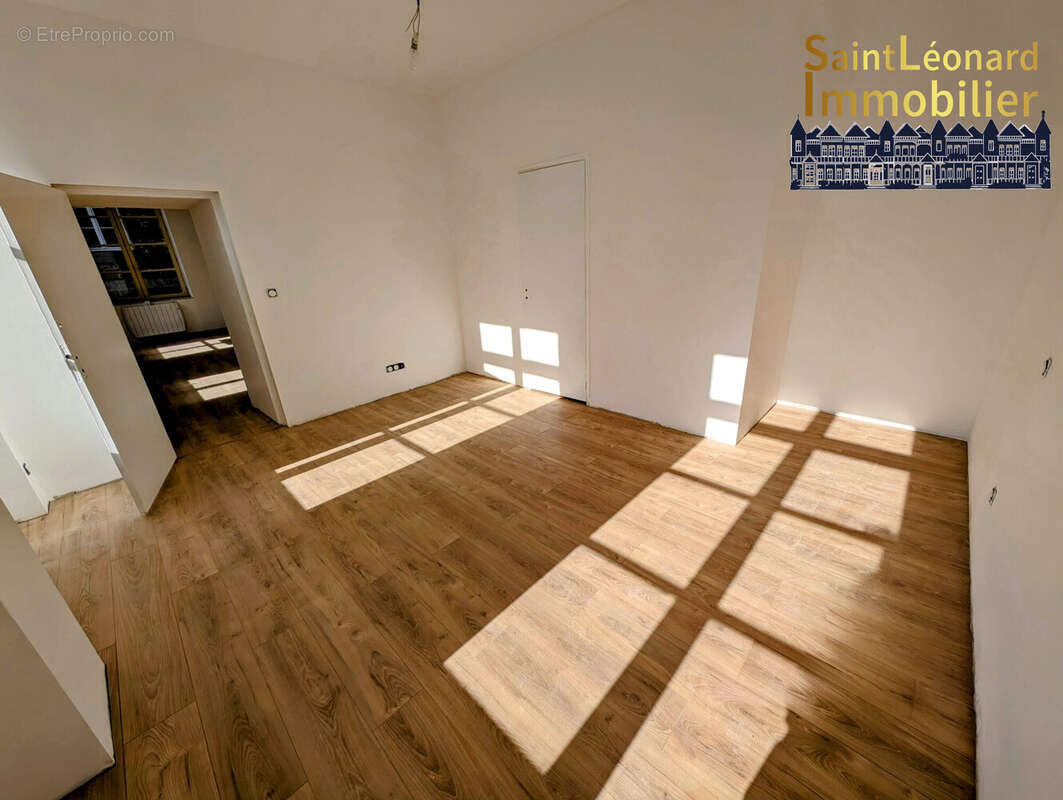 Appartement à FOUGERES