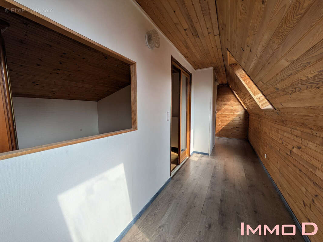 Appartement à THAON-LES-VOSGES