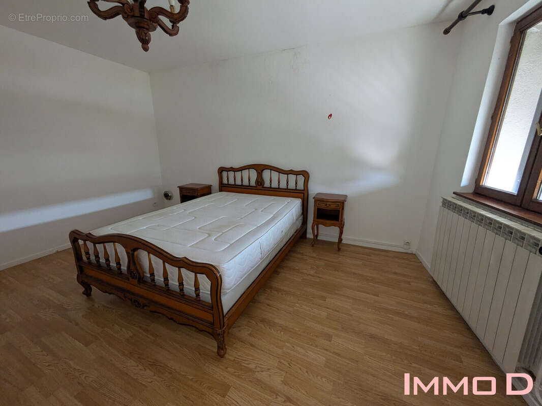 Appartement à THAON-LES-VOSGES