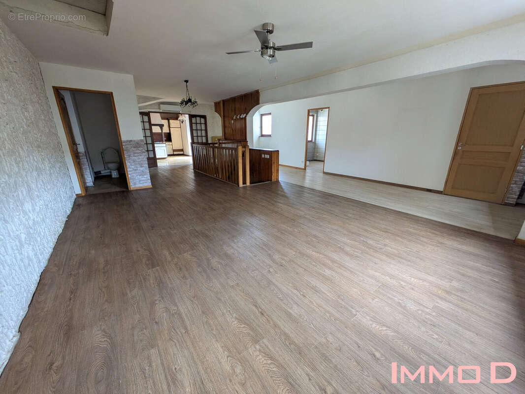 Appartement à THAON-LES-VOSGES