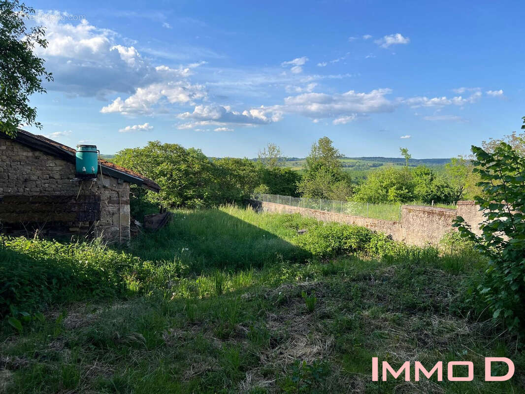 Maison à MONTHUREUX-SUR-SAONE