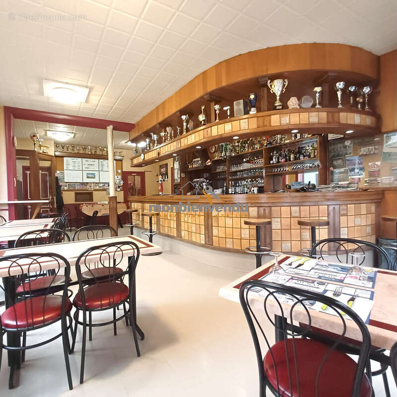 Appartement à VIC-SUR-CERE