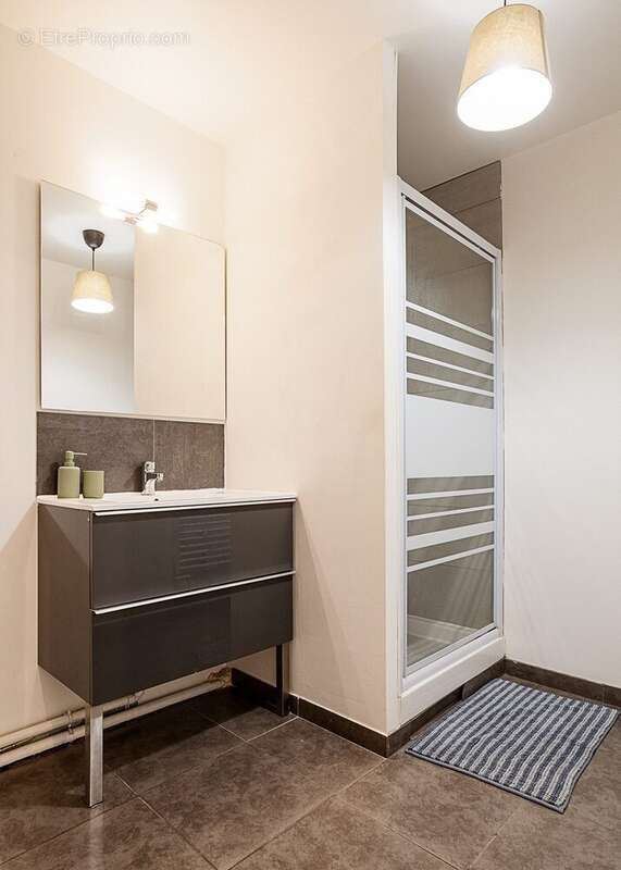 Appartement à PRINGY