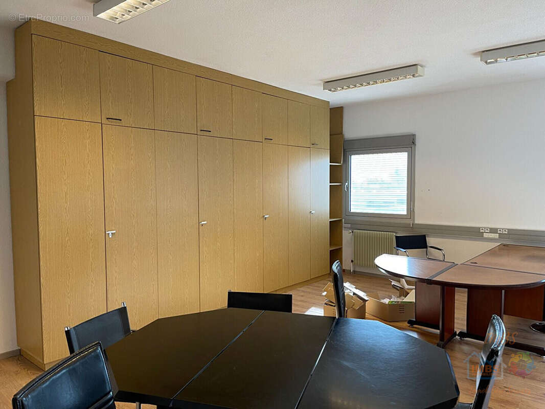 Commerce à SOULTZ-HAUT-RHIN