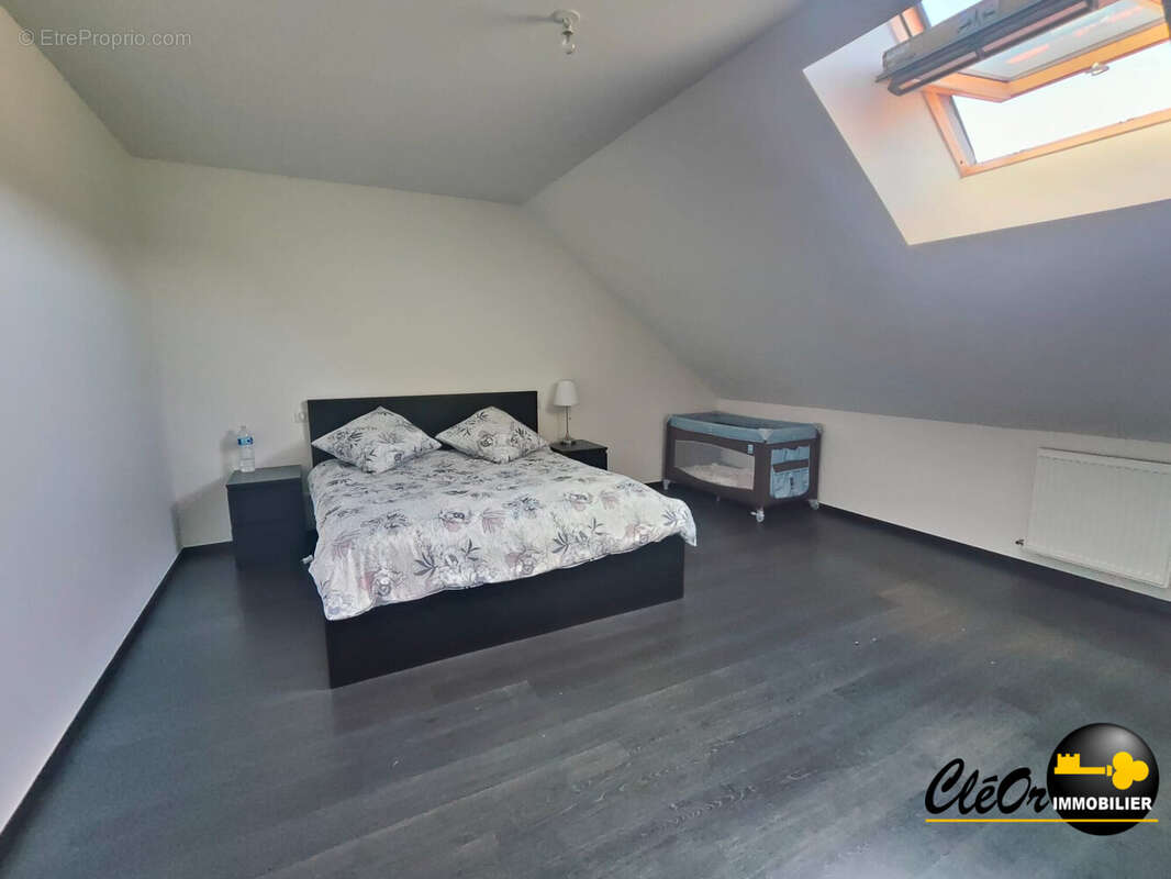 Maison à LA CHAPELLE-SAINT-SAUVEUR