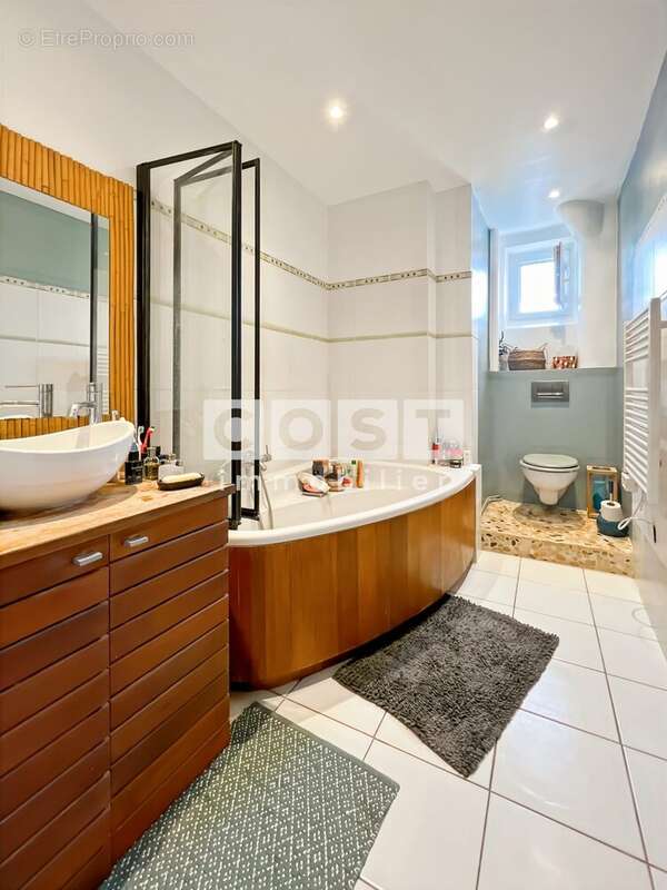 Appartement à BOIS-COLOMBES