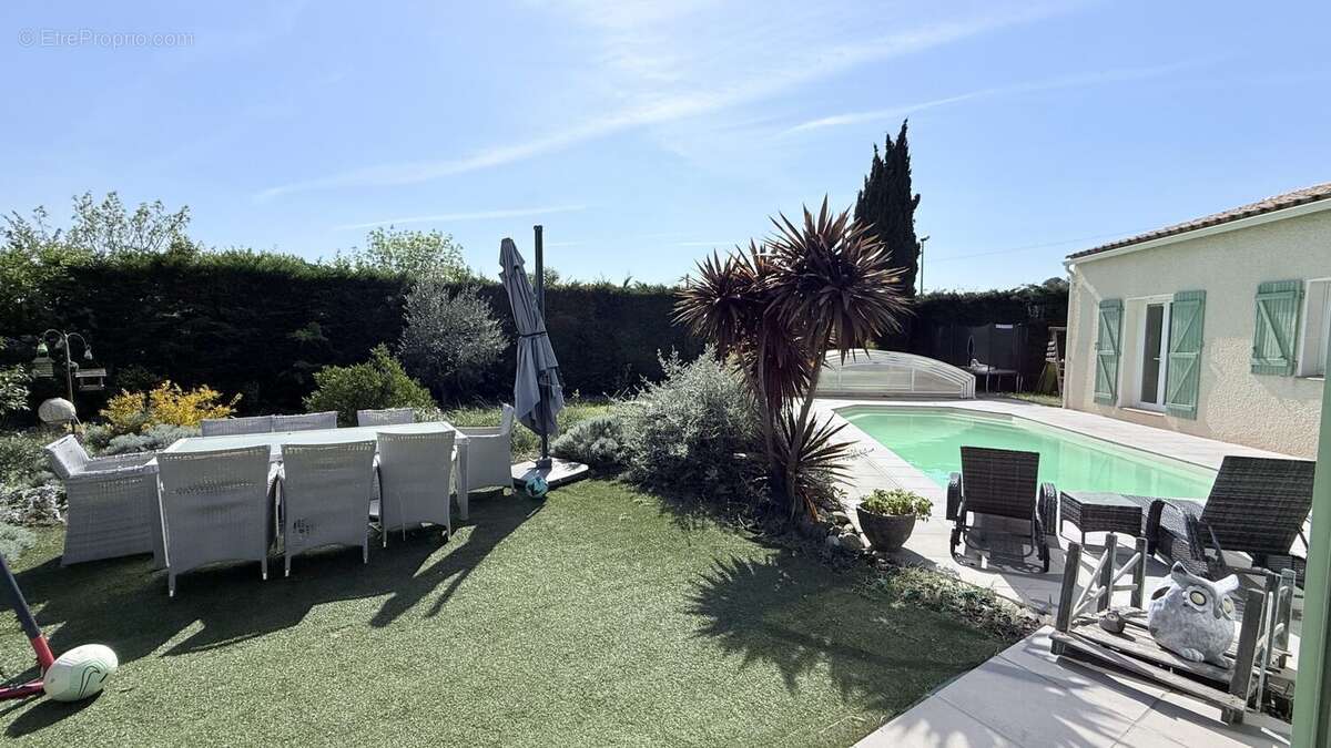 Maison à VILLEMOUSTAUSSOU