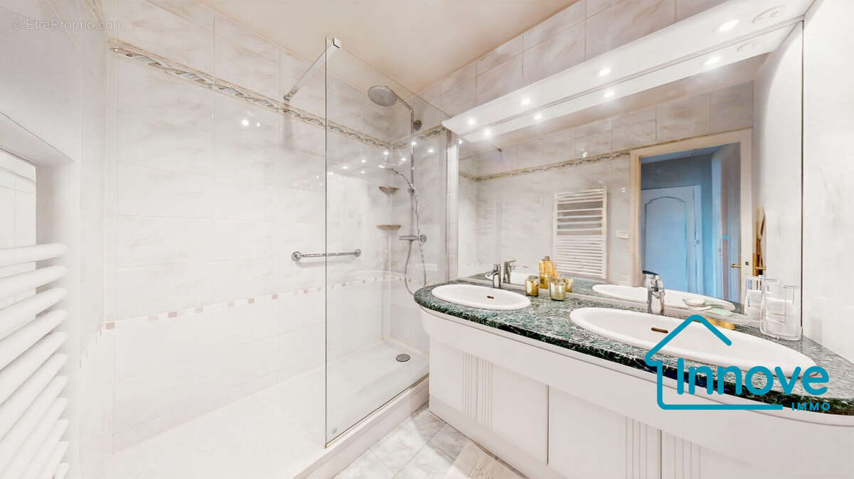 Appartement à VERSAILLES