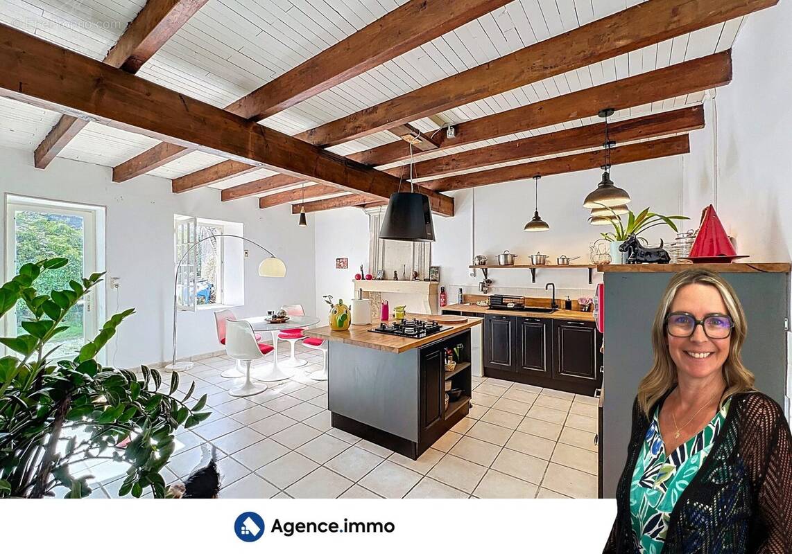 Maison à SAINT-BONNET-SUR-GIRONDE