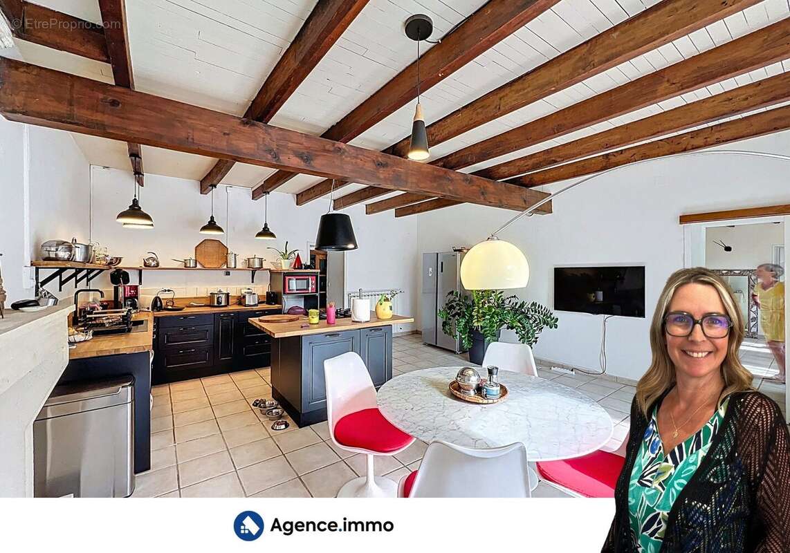 Maison à SAINT-BONNET-SUR-GIRONDE