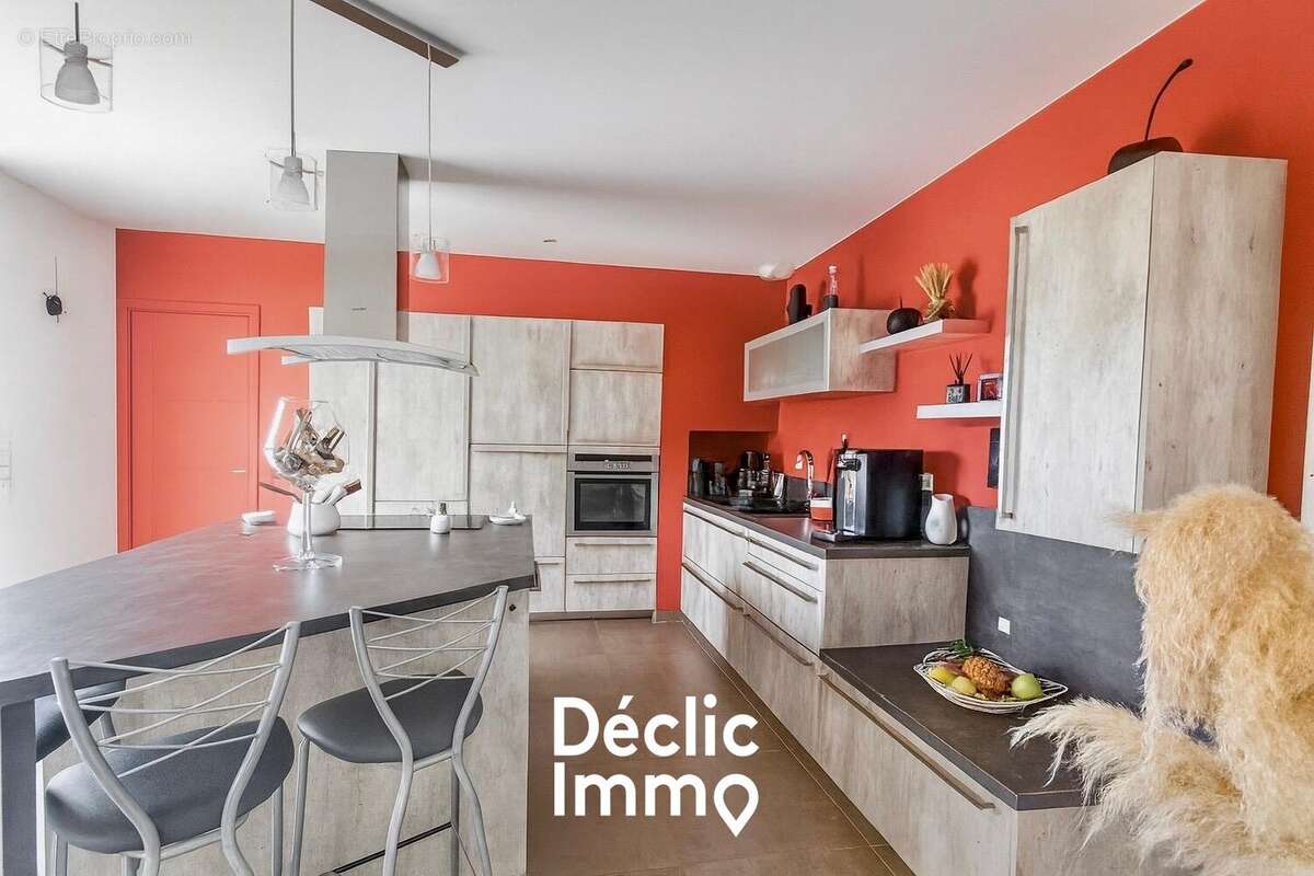 Maison à SAINT-GENIES-DE-FONTEDIT