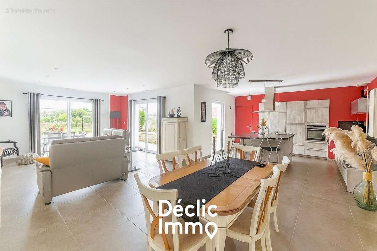 Maison à SAINT-GENIES-DE-FONTEDIT