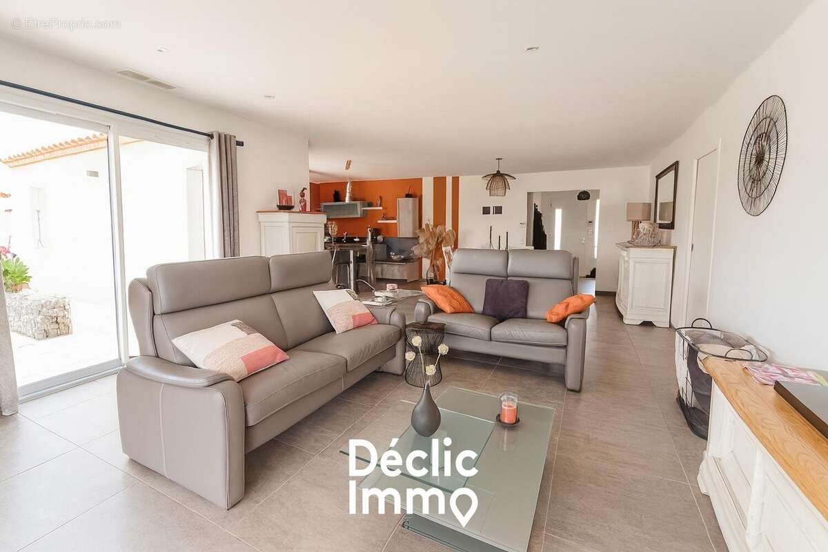 Maison à SAINT-GENIES-DE-FONTEDIT