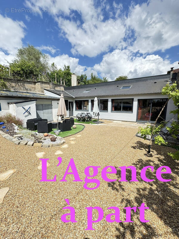 Maison à MONTLOUIS-SUR-LOIRE