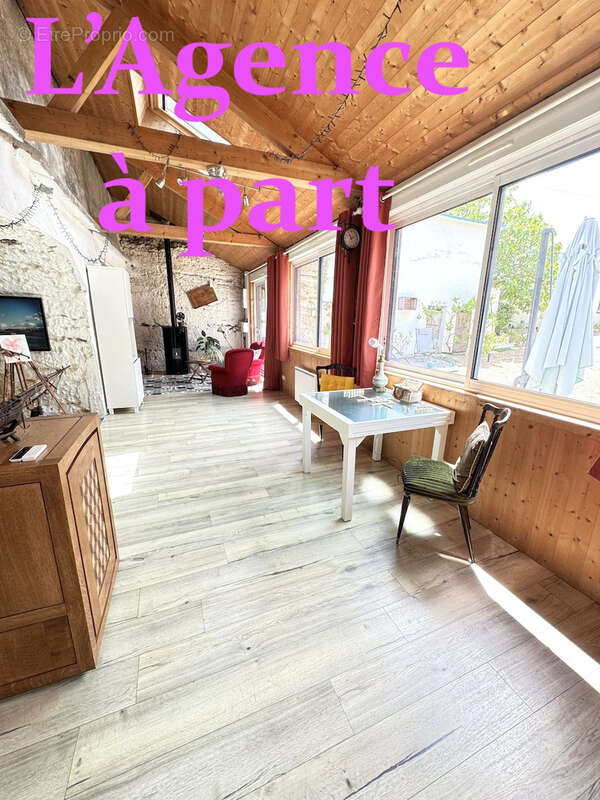 Maison à MONTLOUIS-SUR-LOIRE