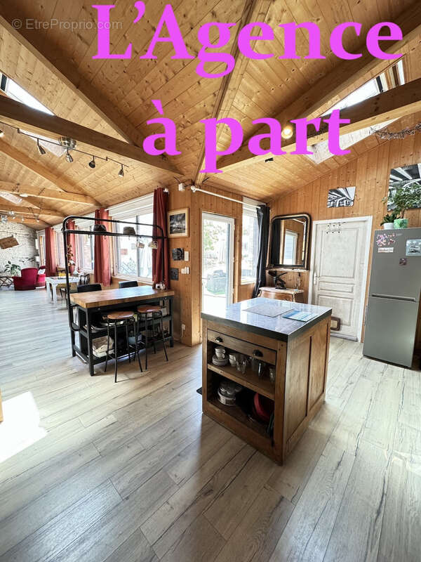 Maison à MONTLOUIS-SUR-LOIRE