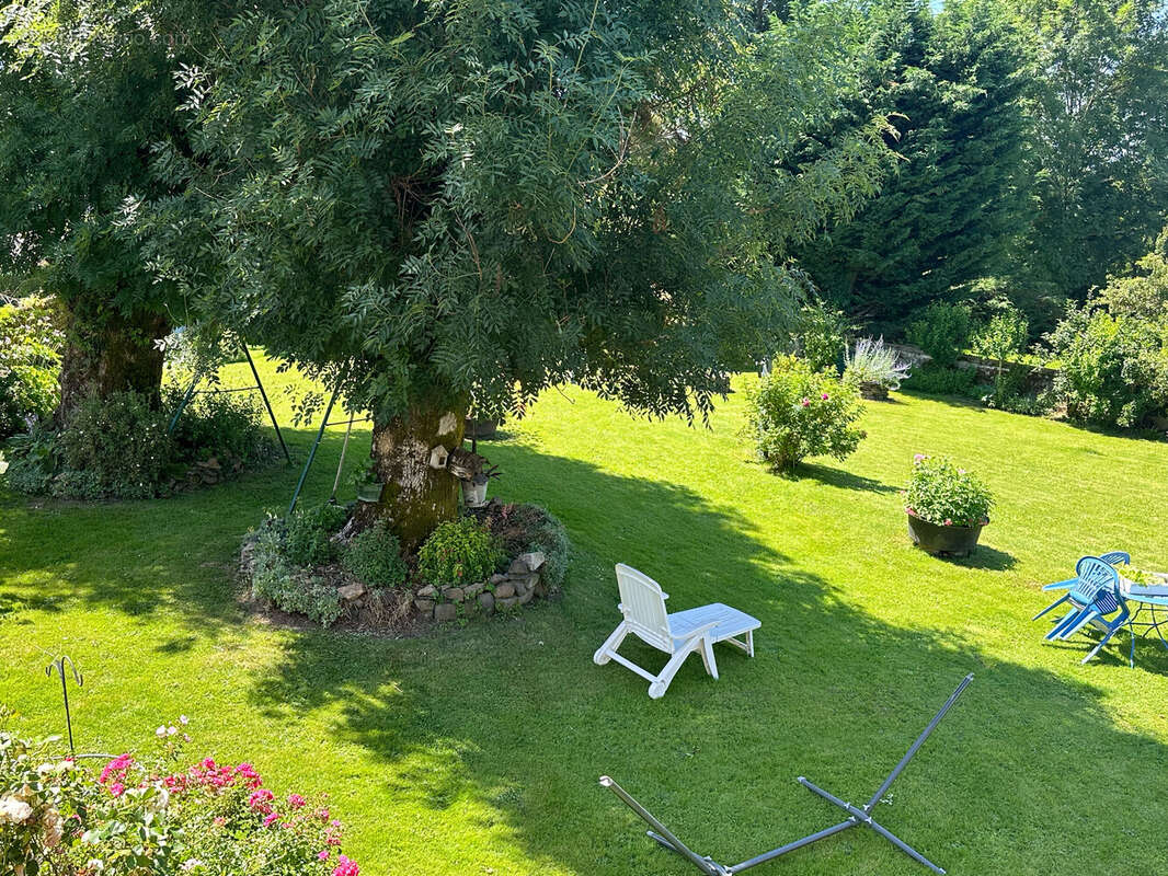 Maison à SAINT-MARTIN-CANTALES