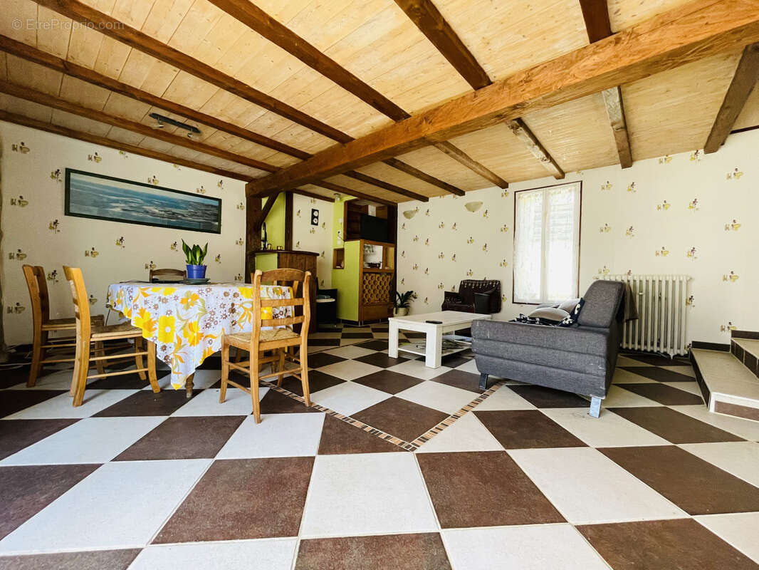 Maison à LA FEUILLADE